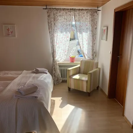 Zur Sonnenalb Bed and breakfast